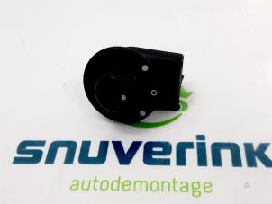 Used Mirror switch Opel Vivaro Combi 1.6 CDTI Biturbo 120 Price € 18,15 Inclusive VAT offered by Snuverink Autodemontage