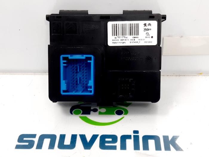 Usagé Ordinateur divers Citroen C4 Picasso (3D/3E) 1.6 e-HDi 115 Prix € 30,25 Prix TTC proposé par Snuverink Autodemontage