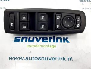 Used Multi-functional window switch Renault Megane III Grandtour (KZ) 1.5 dCi 110 Price € 40,00 Margin scheme offered by Snuverink Autodemontage