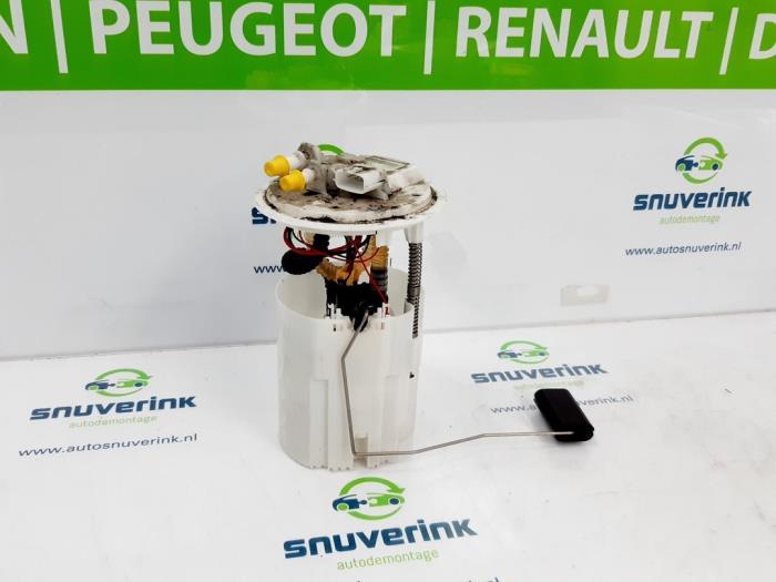Electric fuel pump from a Renault Megane III Grandtour (KZ) 1.5 dCi 110 2012