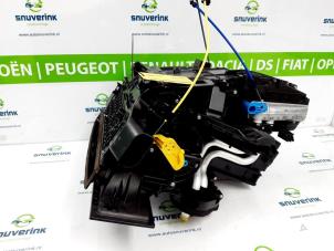 Gebrauchte Heizgehäuse Renault Twingo II (CN) 1.2 16V Preis € 130,00 Margenregelung angeboten von Snuverink Autodemontage