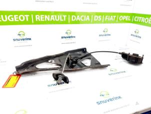 Used Spare wheel lift mechanism Citroen C4 Picasso (3D/3E) 1.6 e-HDi 115 Price € 108,90 Inclusive VAT offered by Snuverink Autodemontage
