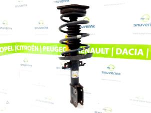Used Front shock absorber rod, right Renault Megane III Grandtour (KZ) 1.5 dCi 110 Price € 25,00 Margin scheme offered by Snuverink Autodemontage