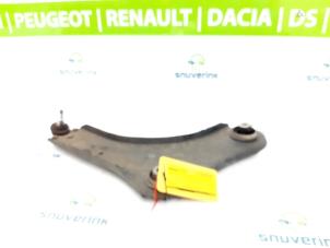 Used Front wishbone, right Renault Megane III Grandtour (KZ) 1.5 dCi 110 Price € 30,00 Margin scheme offered by Snuverink Autodemontage