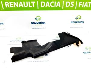 Usagé Guidage d'air Renault Megane III Grandtour (KZ) 1.5 dCi 110 Prix € 20,00 Règlement à la marge proposé par Snuverink Autodemontage