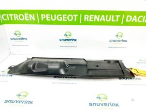 Używane Przewód powietrzny Renault Megane III Grandtour (KZ) 1.5 dCi 110 Cena € 30,00 Procedura marży oferowane przez Snuverink Autodemontage