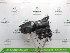 Usagé Boîtier chauffage Peugeot 108 1.0 12V Prix € 125,00 Règlement à la marge proposé par Snuverink Autodemontage