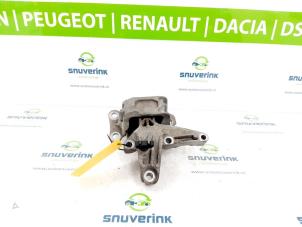 Usados Soporte de motor Renault Megane III Grandtour (KZ) 1.5 dCi 110 Precio € 30,00 Norma de margen ofrecido por Snuverink Autodemontage