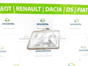 Used Headlight, left Peugeot 205 II (20A/C) 1.4 Price on request offered by Snuverink Autodemontage