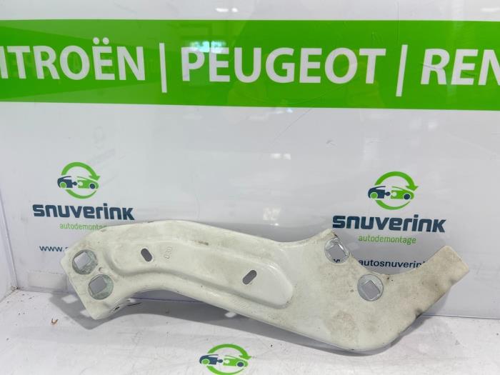 Begagnade Front Peugeot Partner (GC/GF/GG/GJ/GK) 1.6 HDI 90 Pris € 30,84 Inklusive moms erbjuds av Snuverink Autodemontage