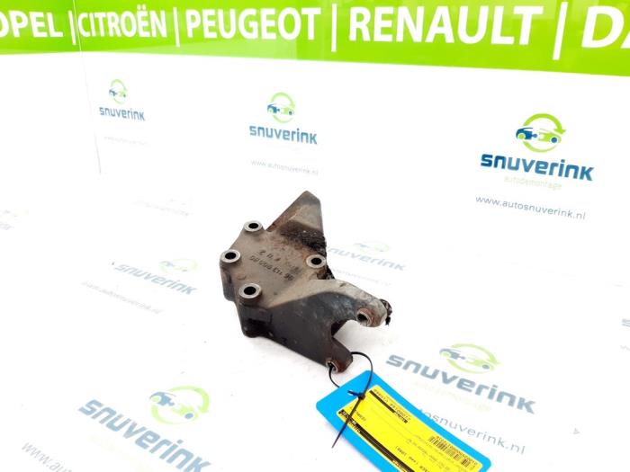 Usagé Support moteur Peugeot Boxer (230L) 2.5D 12V Prix € 10,33 Règlement à la marge proposé par Snuverink Autodemontage