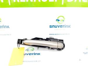 Used Rear door handle 4-door, right Renault Modus/Grand Modus (JP) 1.2 16V TCE 100 Price € 30,00 Margin scheme offered by Snuverink Autodemontage