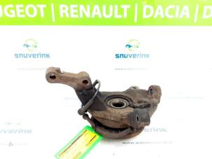 Used Knuckle, front left Opel Vivaro 2.5 DTI 16V Price € 45,00 Margin scheme offered by Snuverink Autodemontage