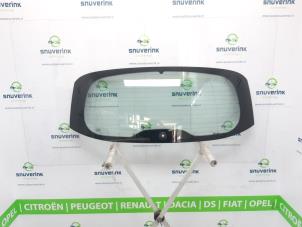 Used Rear window Renault Scénic III (JZ) 1.6 16V Price € 150,00 Margin scheme offered by Snuverink Autodemontage