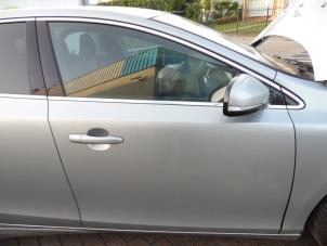 Used Front door handle 4-door, right Volvo V40 (MV) 1.6 D2 Price on request offered by Snuverink Autodemontage