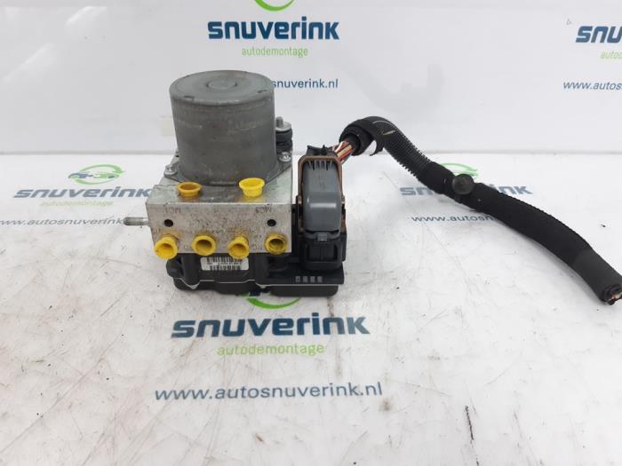Gebrauchte ABS-pump Peugeot 308 SW (4E/H) 1.6 VTI 16V Preis € 149,40 Margenregelung angeboten von Snuverink Autodemontage
