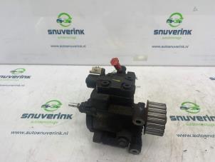 Used Mechanical fuel pump Renault Scénic III (JZ) 1.5 dCi 110 Price € 175,00 Margin scheme offered by Snuverink Autodemontage