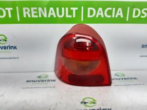 Gebrauchte Rücklicht links Renault Twingo (C06) 1.2 Preis € 35,00 Margenregelung angeboten von Snuverink Autodemontage