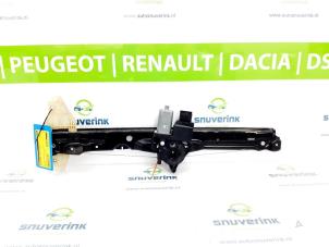 Używane Mechanizm szyby prawej przedniej wersja 2-drzwiowa Peugeot Expert (VA/VB/VE/VF/VY) 1.6 Blue HDi 95 16V Cena € 133,10 Z VAT oferowane przez Snuverink Autodemontage