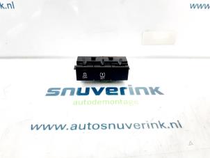 Used ESP switch Peugeot Expert (VA/VB/VE/VF/VY) 1.6 Blue HDi 95 16V Price € 18,15 Inclusive VAT offered by Snuverink Autodemontage