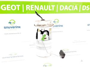 Usagé Pompe d'injection Renault Captur (2R) 1.2 TCE 16V EDC Prix € 45,00 Règlement à la marge proposé par Snuverink Autodemontage