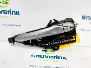 Used Door handle 2-door, left Renault Clio IV (5R) 0.9 Energy TCE 90 12V Price € 20,00 Margin scheme offered by Snuverink Autodemontage