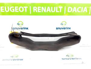 Używane Przewód powietrzny Renault Clio IV (5R) 0.9 Energy TCE 90 12V Cena € 30,00 Procedura marży oferowane przez Snuverink Autodemontage