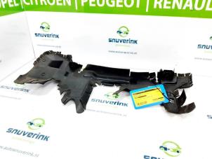 Usagé Guidage d'air Peugeot 3008 II (M4/MC/MJ/MR) 1.2 12V e-THP PureTech 130 Prix € 30,00 Règlement à la marge proposé par Snuverink Autodemontage