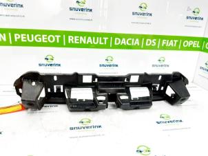 Used Rear bumper bracket central Citroen C3 (SC) 1.2 VTi 82 12V Price € 30,00 Margin scheme offered by Snuverink Autodemontage