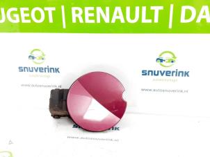 Gebrauchte Tankklappe Renault Twingo II (CN) 1.2 16V Preis € 20,00 Margenregelung angeboten von Snuverink Autodemontage