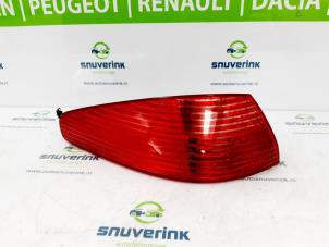 Used Taillight, left Peugeot 607 (9D/U) 2.7 HDi V6 24V Price € 30,00 Margin scheme offered by Snuverink Autodemontage