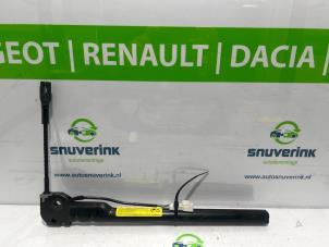Używane Wtyk pasa bezpieczenstwa prawy przód Renault Clio III (BR/CR) 1.5 dCi 105 Cena € 39,00 Procedura marży oferowane przez Snuverink Autodemontage