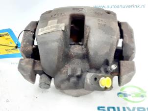 Used Front brake calliper, right Peugeot 3008 II (M4/MC/MJ/MR) 1.2 12V e-THP PureTech 130 Price € 40,00 Margin scheme offered by Snuverink Autodemontage