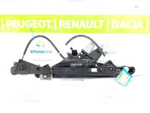Gebrauchte Fenstermechanik 4-türig links vorne Peugeot 3008 II (M4/MC/MJ/MR) 1.2 12V e-THP PureTech 130 Preis € 115,00 Margenregelung angeboten von Snuverink Autodemontage