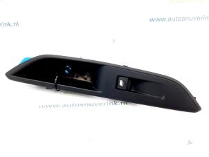 Gebrauchte Elektrisches Fenster Schalter Peugeot 3008 II (M4/MC/MJ/MR) 1.2 12V e-THP PureTech 130 Preis € 25,00 Margenregelung angeboten von Snuverink Autodemontage