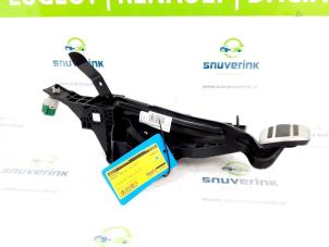 Used Brake pedal Peugeot 3008 II (M4/MC/MJ/MR) 1.2 12V e-THP PureTech 130 Price € 50,00 Margin scheme offered by Snuverink Autodemontage