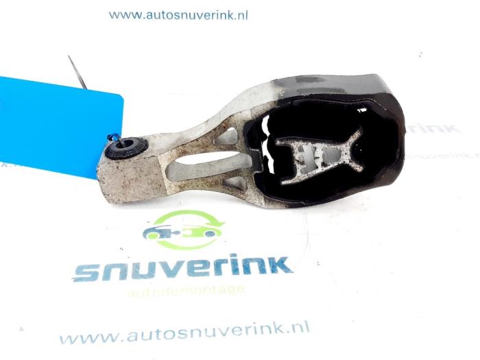 Usagé Support boîte de vitesses Peugeot 3008 II (M4/MC/MJ/MR) 1.2 12V e-THP PureTech 130 Prix € 24,98 Règlement à la marge proposé par Snuverink Autodemontage