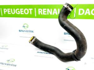 Used Intercooler hose Peugeot 3008 II (M4/MC/MJ/MR) 1.2 12V e-THP PureTech 130 Price € 45,00 Margin scheme offered by Snuverink Autodemontage