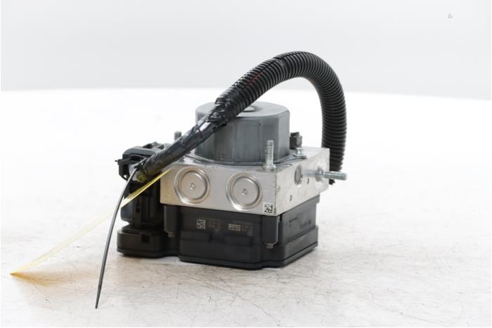 Begagnade ABS-pump Renault Clio IV (5R) 1.5 dCi 90 FAP Pris € 60,48 Inklusive moms erbjuds av Snuverink Autodemontage