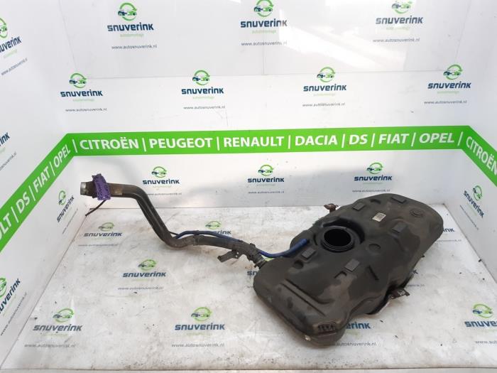 Używane Zbiornik Fiat Punto Evo (199) 1.3 JTD Multijet 85 16V Euro 5 Cena € 68,62 Procedura marży oferowane przez Snuverink Autodemontage
