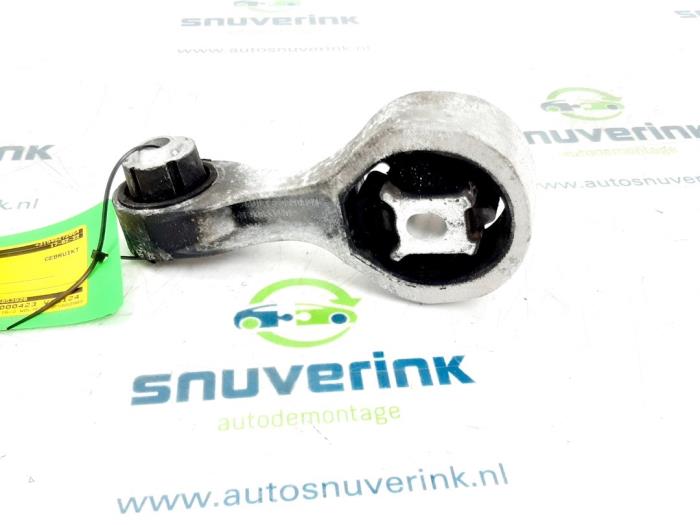 Used Engine mount Opel Vivaro 1.6 CDTI BiTurbo 140 Price € 30,24 Inclusive VAT offered by Snuverink Autodemontage
