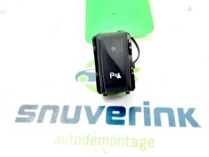 Used PDC switch Opel Vivaro 1.6 CDTI BiTurbo 140 Price on request offered by Snuverink Autodemontage