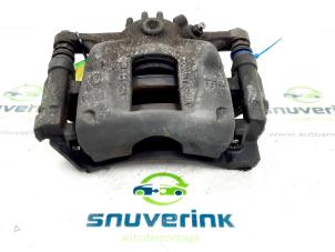 Used Front brake calliper, left Opel Vivaro 1.6 CDTI BiTurbo 140 Price on request offered by Snuverink Autodemontage