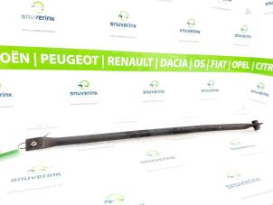 Used Rear anti-roll bar Opel Vivaro 1.6 CDTI BiTurbo 140 Price € 72,60 Inclusive VAT offered by Snuverink Autodemontage