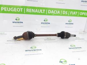 Used Front drive shaft, left Renault Kangoo Express (FW) 1.5 dCi 90 FAP Price € 48,40 Inclusive VAT offered by Snuverink Autodemontage