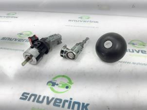 Used Set of locks Renault Kangoo Express (FW) 1.5 dCi 90 FAP Price € 121,00 Inclusive VAT offered by Snuverink Autodemontage