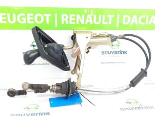 Usados Palanca de cambios Peugeot 806 2.0 16V Precio € 85,00 Norma de margen ofrecido por Snuverink Autodemontage