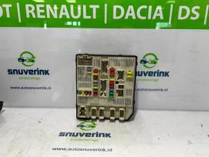 Used Fuse box Renault Megane III Grandtour (KZ) 1.4 16V TCe 130 Price € 75,00 Margin scheme offered by Snuverink Autodemontage