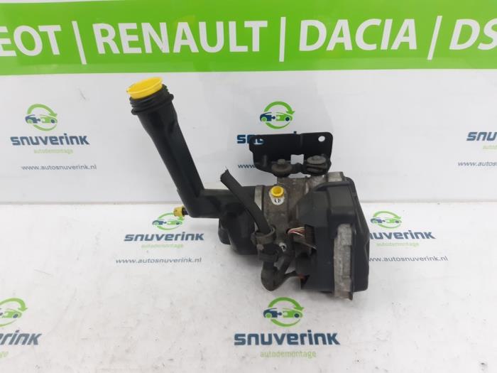 Usagé Pompe de direction Peugeot 308 (4A/C) 1.4 VTI 16V Prix € 67,49 Règlement à la marge proposé par Snuverink Autodemontage