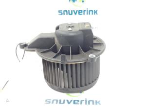 Używane Silnik wentylatora nagrzewnicy Iveco New Daily V 35C15V, 40C15V Cena € 90,75 Z VAT oferowane przez Snuverink Autodemontage